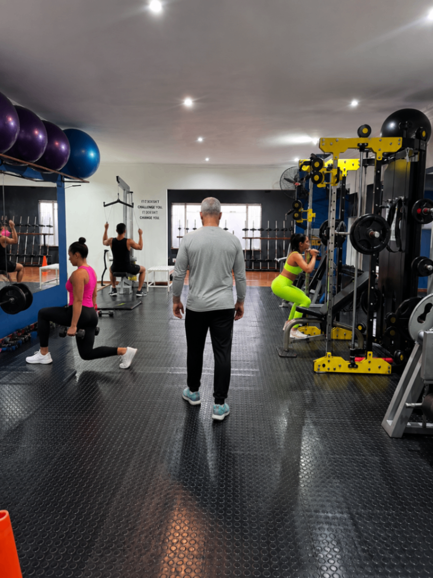Clients training at QR Fitness